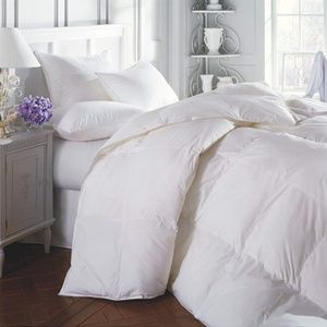 Superior Solid White Comforter